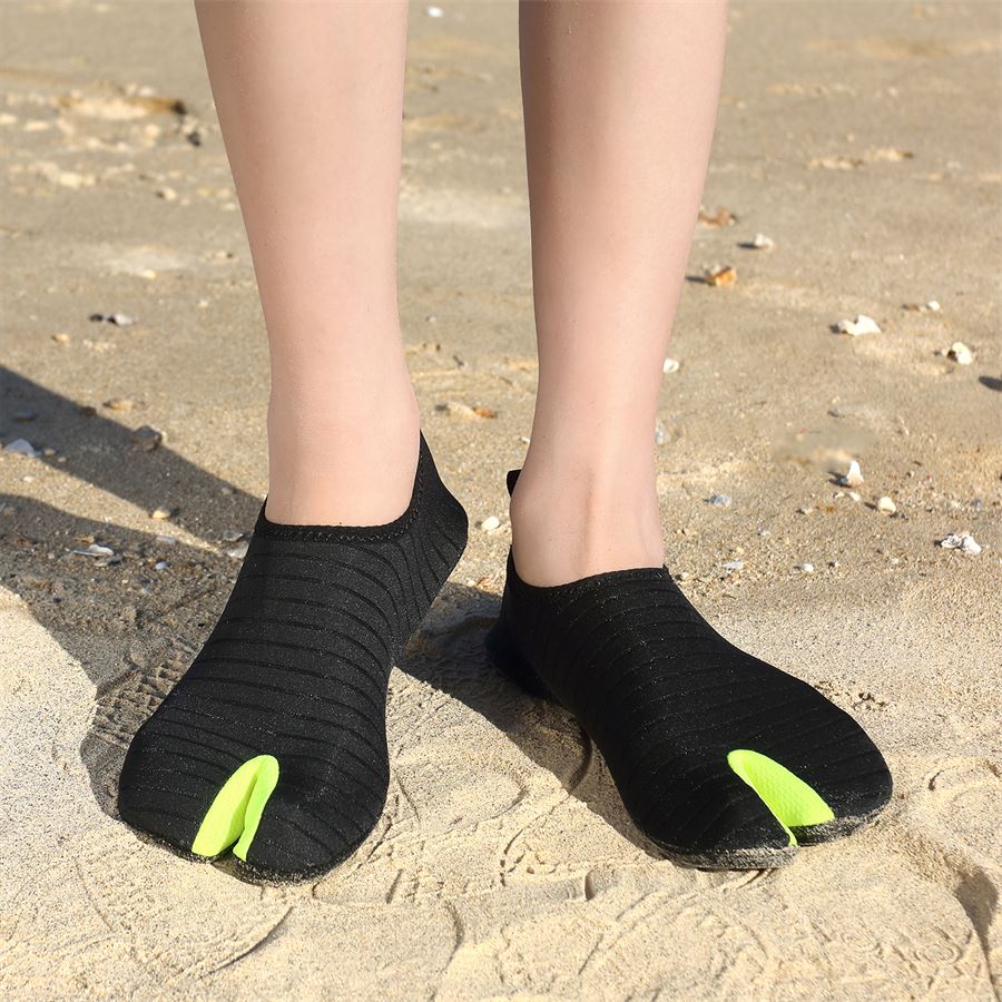 Ribbed Split-Toe Aqua Sock in use, view 3