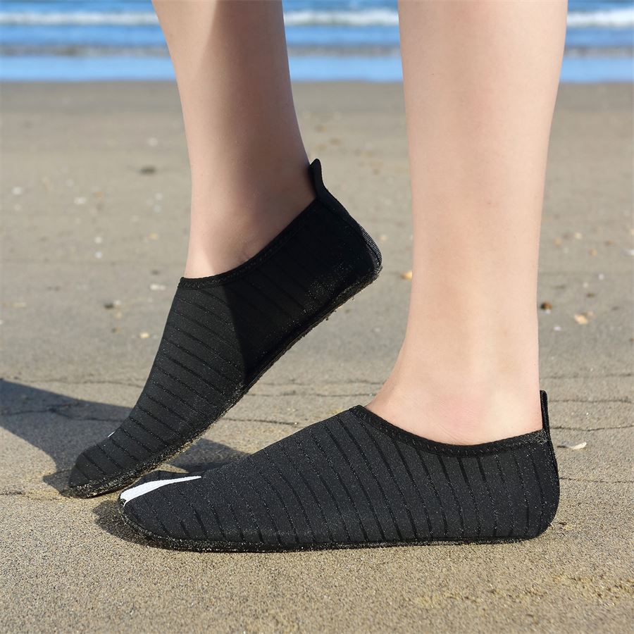 Ribbed Split-Toe Aqua Sock in use, view 5