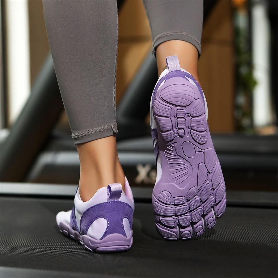 Five-Toe Fitness Barefoot Shoe in use, view 5